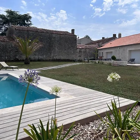 Feriehus Le Rocher 1901 - Piscine Privee - 12 Pers *
